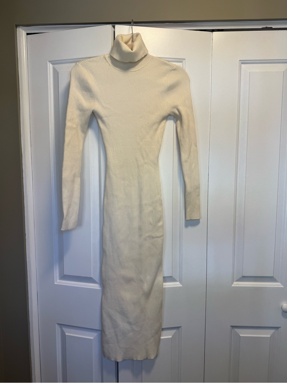 Forever 21 Cream Ribbed Midi Sweater Dress